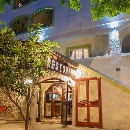 Pansion Nobel Hotel Petrovac Eksteriør billede