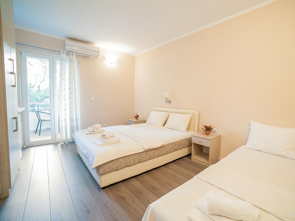 Pansion Nobel Hotel Petrovac Værelse billede