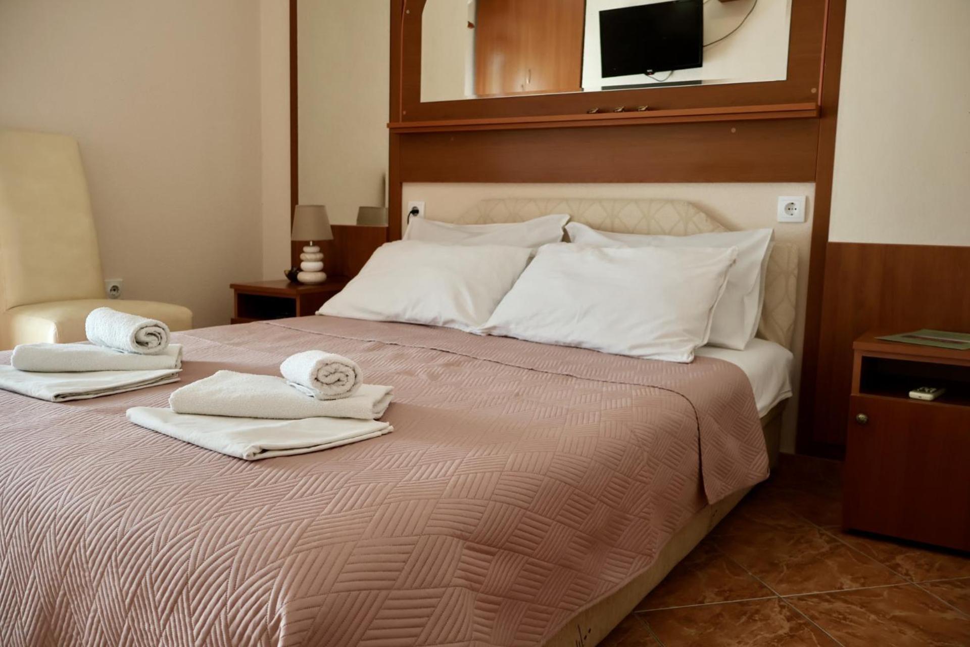 Pansion Nobel Hotel Petrovac Eksteriør billede