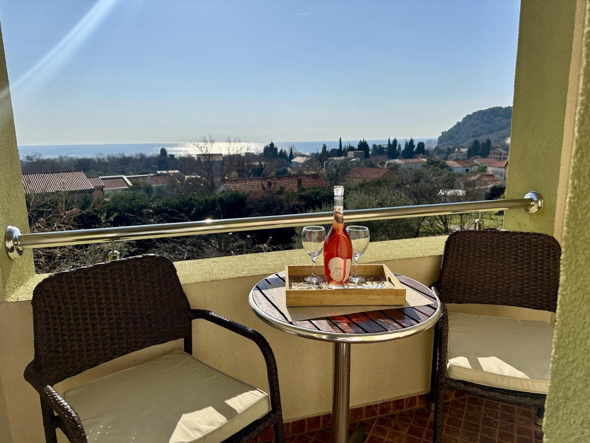 Pansion Nobel Hotel Petrovac Eksteriør billede