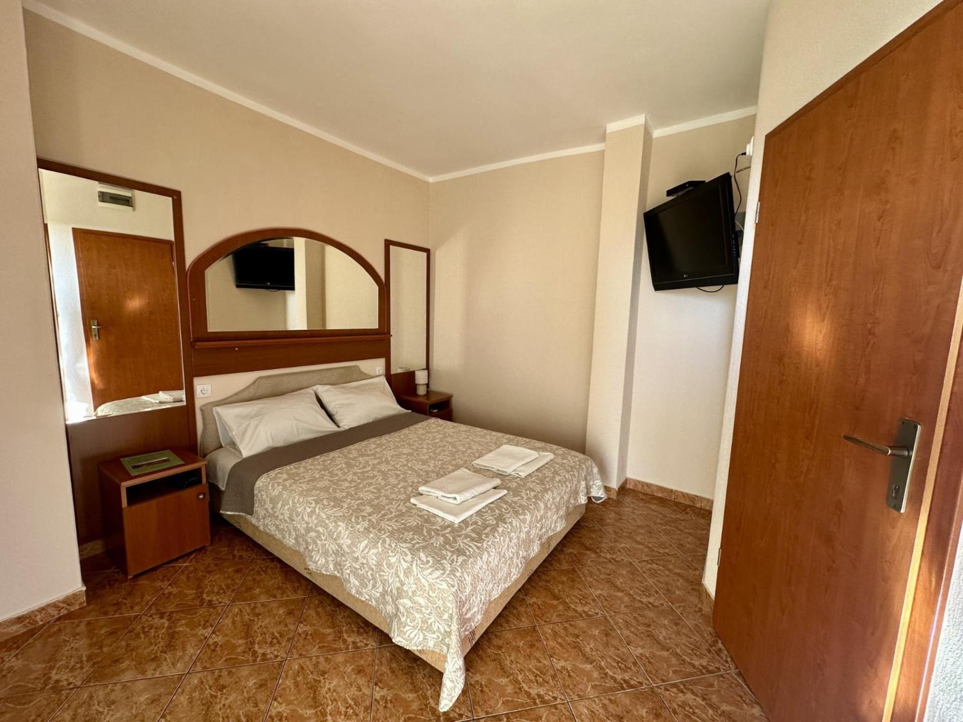 Pansion Nobel Hotel Petrovac Eksteriør billede