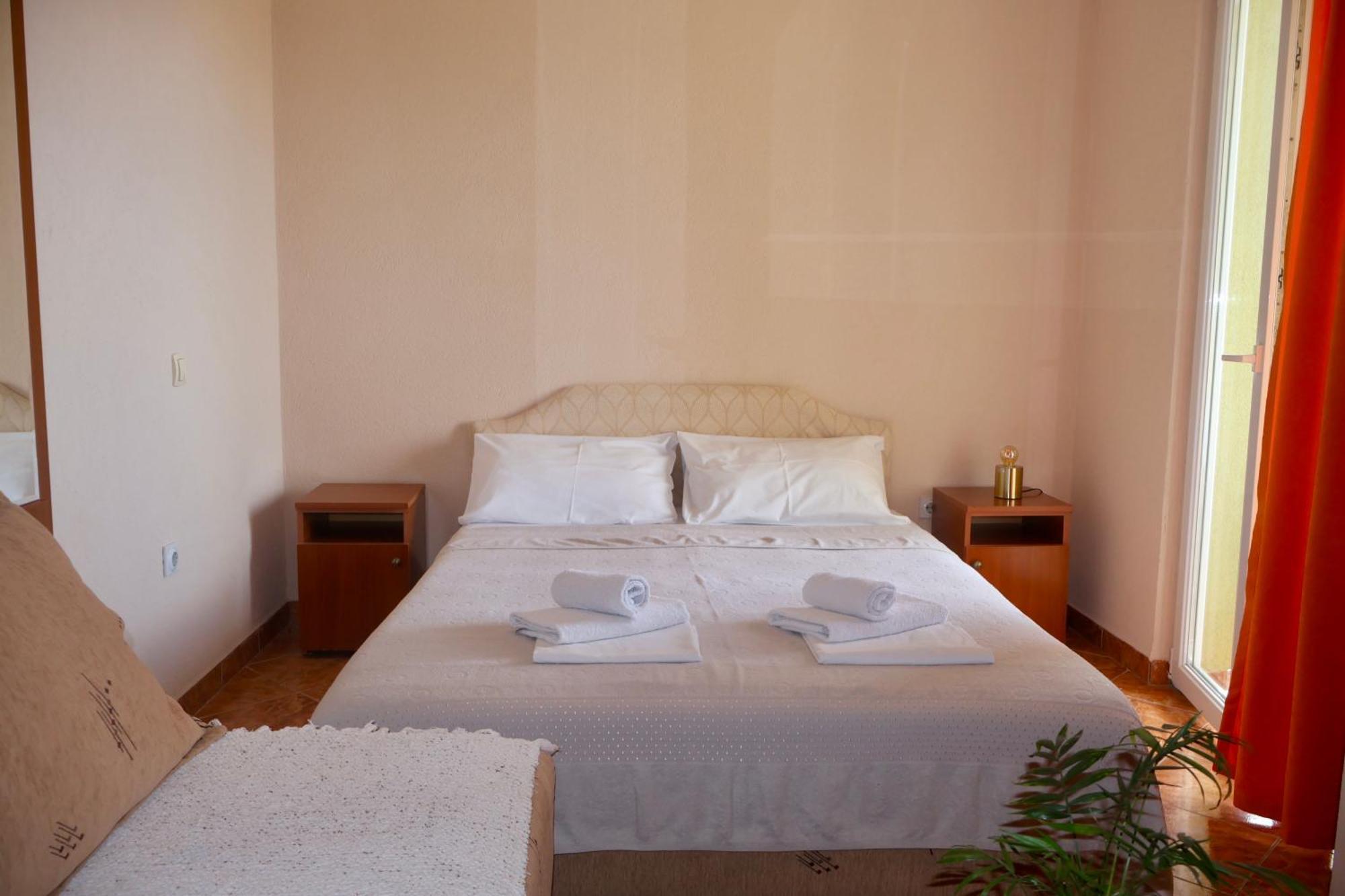 Pansion Nobel Hotel Petrovac Værelse billede