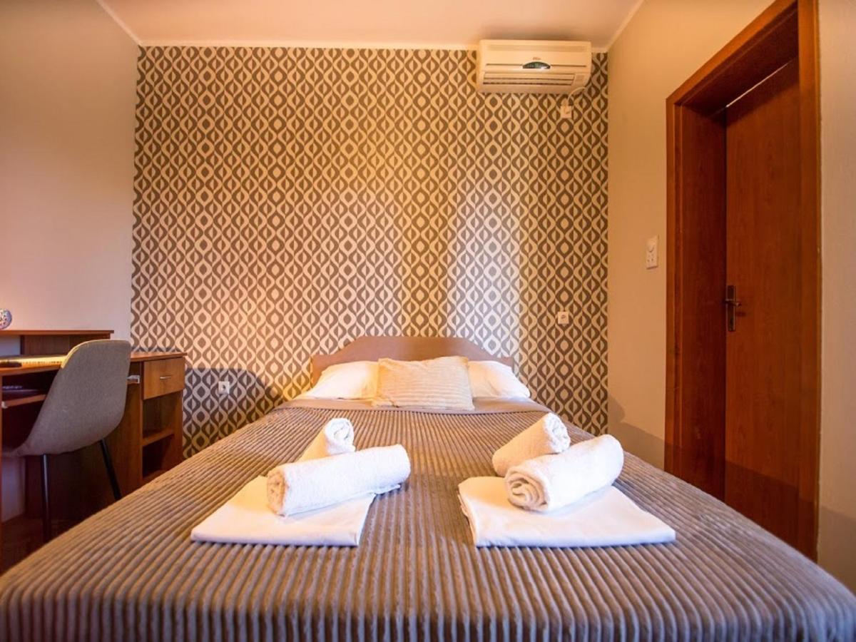 Pansion Nobel Hotel Petrovac Eksteriør billede